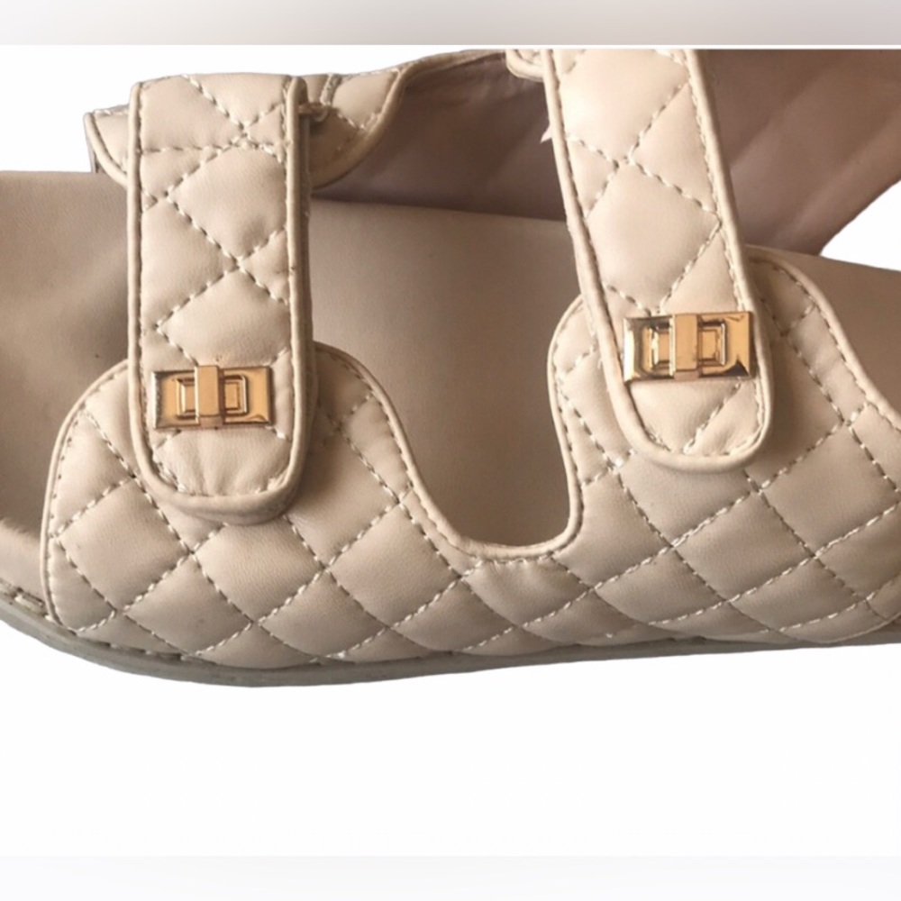 HP. PUBLIC DESIRE Carmen Nude Quilt Buckle Strap Flat Sandals - Picture 8 of 11